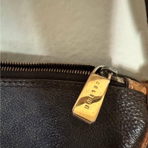 Celine Brown Logo Pochette - Picture 5 of 5